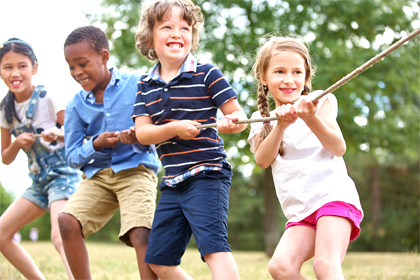 Kinder beim spielen