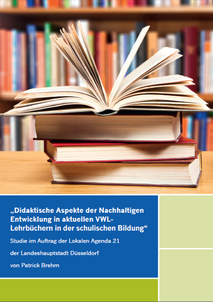 Titelbild der Schulbuchstudie, ein Bücherstapel.