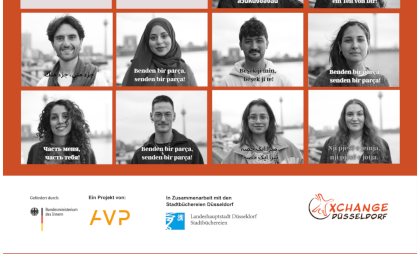 Acht schwarzweiß Portraitfotos von jungen Menschen mit Migrationshintergrund in einer Collage.