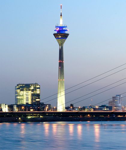 Rheinturm | Rhine Tower | Le port des médias