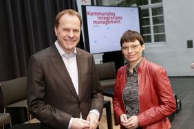 Mit einem Grußwort von OB Dr. Stephan Keller und einem Vortrag von NRW-Integrationsministerin Josefine Paul begann die Kick-off-Veranstaltung für das Kommunale Integrationsmanagement