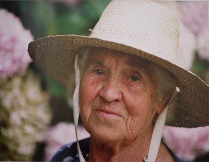 Mieke Monjau, ca. 1990, Fotograf unbekannt, Stadtmuseum Düsseldorf F 7620