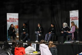 Treffen der Düsseldorfer "Schulen ohne Rassismus – Schulen mit Courage" - Podiumsdiskussion © Landeshauptstadt Düsseldorf/Melanie Zanin 