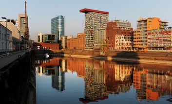 Le port des médias (Medienhafen)