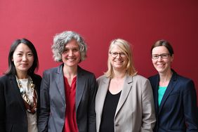 Das Team des China Kompetenzzentrums Düssedorf (v.l.: Qi Xia-Wesp, Elisabeth Inhester, Annette Klerks, Simone Menshausen)