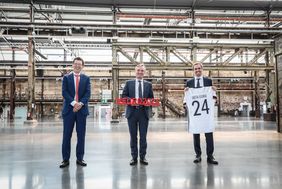 Ortstermin in den Böhlerwerken zur Euro 2024 (v. l.) Martin Kallen, CEO UEFA Events SA, Oberbürgermeister Thomas Geisel und Philipp Lahm, Geschäftsführer DFB EURO GmbH; Fotos: Zanin