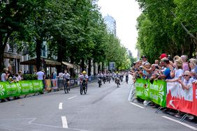 Die Finalisten des Petit Depart wurden bei ihren spannenden Rennen lautstark vom Publikum angefeuert