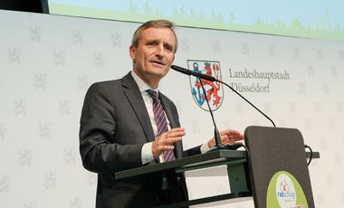 OB Geisel eröffnete den ersten Düsseldorfer Fahrradkongress