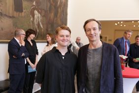 Ebenfalls zu Gast war Moritz Klaus (l.), Schauspieler aus dem Film "Im Westen nichts Neues" und Ensemblemitglied des Düsseldorfer Schauspielhauses