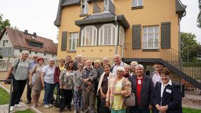 Gruppe beim Besuch des Karl Schmidt-Rotluff Haus ©Kathrin Neumann, Stadt Chemnitz