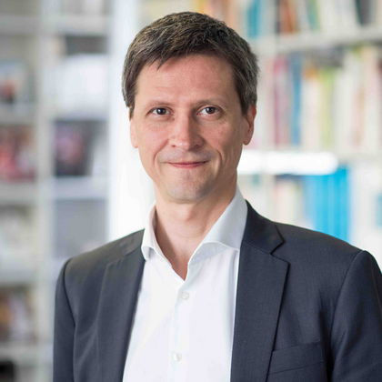 Portraitfoto Sebastian Sedlmayr. 