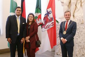 OB Thomas Geisel (rechts) empfing am Donnerstag, 20. August, Dr. Mohammad Faisal, Botschafter der Islamischen Republik Pakistan, zum Antrittsbesuch im Rathaus. Foto: David Young