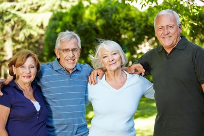 Fröhliche Seniorengruppe, ©Robert Kneschke, fotolia