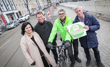 Start Umbau Friedrich-Ebert-Straße - mit Radweg