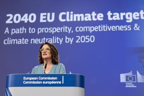 Exekutiv-Vizepräsidentin der EU Kommission, Teresa Ribera, stellt das neue Klimaziel der EU vor. ©Europäische Union, 2025, CC BY 4.0 - Quelle: EC - Audiovisual Service