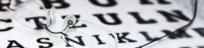 Buchstaben mit Brille  - Sehstest?