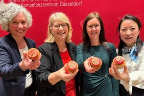 Das Team des China-Kompetenzzentrums Düsseldorf. V.l.: Elisabeth Inhester, Annette Klerks, Simone Menshausen, Qi Xia-Wesp © Wirtschaftsförderung Düsseldorf 