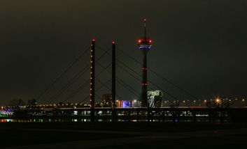 Rheinbrücke Düsseldorf