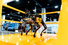 Roboter Spot von Boston Dynamics auf der XPonential. © Messe Düsseldorf GmbH