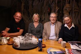 Dr. Annette Fimpeler, Leiterin des SchifffahrtMuseums, stellte die "Helena" zusammen mit Ernst Lamers, Vorsitzender Freundeskreis, Bürgermeisterin Clara Gerlach und Skipper Boudewijn Ridder vor (v.r.). 