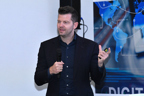 Co-Founder Philipp Heltewig auf einem Investorenseminar der Wirtschaftsförderung in Tokyo in 2019 © Wirtschaftsförderung Düsseldorf