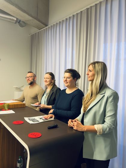Herr Dieden von der Polizei Köln, Frau Gründer von der eco, Frau Krome und Frau Hannappel von der LPS