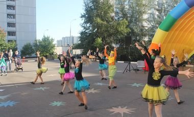 Buntes Kulturprogramm stand im Mittelpunkt des Festes.