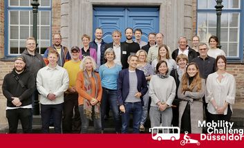 Die Teilnehmenden und das Organisationsteam der Mobility Challenge Düsseldorf 2022.