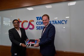 Oberbürgermeister Dr. Keller besucht Tata Consultancy Services © LHD Düsseldorf 