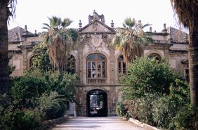Die Villa Palagonia bei Palermo – Erbaut im Jahr 1715 und Inspiration für das Ausstellungsprojekt „Natur und Geister“. © Goethe-Museum / Anton-und-Katharina-Kippenberg-Stiftung