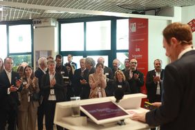 Oberbürgermeister Dr. Stephan Keller präsentiert den Immobilienstandort Düsseldorf auf der MIPIM 2026. © Landeshauptstadt Düsseldorf 