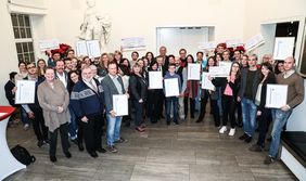 Den Umweltpreis der Landeshauptstadt sowie zwölf weitere Auszeichnungen hat Oberbürgermeister Thomas Geisel am Mittwoch, 6. Dezember, im Jan-Wellem-Saal des Rathauses an die Preisträger verliehen. Foto: Melanie Zanin