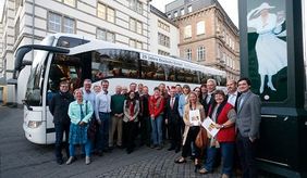 Die Düsseldorfer Delegation vor der Abfahrt