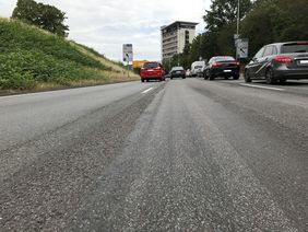 Spurrillen auf der Münchner Straße in Düsseldorf