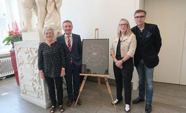 Oberbürgermeister Thomas Geisel empfängt eine Delegation aus Christchurch City, Neuseeland, anlässlich des Lampentauschprojektes "solidarity grid"; Foto: Gstettenbauer