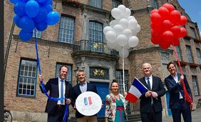 v.l. Oberbürgermeister Dr. Stephan Keller, Otto LIndner (Destination Düsseldorf), Tanja Plebusch (TARGO-Bank), der französische Generalkonsul Dr. Etienne Sur und Dr. Klaus Gutberlet (Autohaus Ulmen)