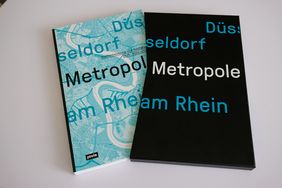 Das Buch "Düsseldorf. Metropole am Rhein" bildet die städtebauliche, architektonische und gesellschaftliche Entwicklung in Düsseldorf von 2015 bis 2025 ab © Landeshauptstadt Düsseldorf/Michael Gstettenbauer 