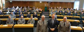 Oberbürgermeister Dr. Stephan Keller hat am Freitag, 18. August, die Teilnehmenden und Gäste des 37. Internationalen Schießwettkampfes um den "Kurfürst-Jan-Wellem-Pokal" im Düsseldorfer Rathaus empfangen. Foto: Meyer