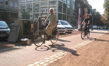 Fahrradzählstelle Königsallee / Ecke Steinstraße