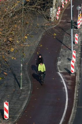 Foto vom neuen Radweg entlang des Joseph-Beuys-Ufer