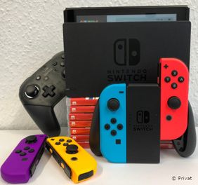 Nintendo Switch Konsole mit Controllern