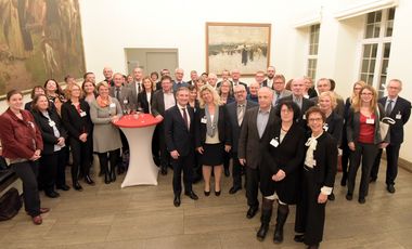 Oberbürgermeister Thomas Geisel hat den Arbeitskreis Kommunales des Bundesverbandes Deutscher Stiftungen im Rathaus empfangen. Foto: Wilfried Meyer