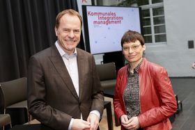 Mit einem Grußwort von OB Dr. Stephan Keller und einem Vortrag von NRW-Integrationsministerin Josefine Paul begann die Kick-off-Veranstaltung für das Kommunale Integrationsmanagement, Fotos: Lammert.