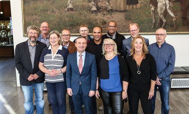 Besuchergruppe der Polizeigewerkschaft Amsterdam mit OB Geisel im Rathaus, Foto: Melanie Zanin.