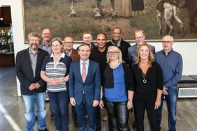 Besuchergruppe der Polizeigewerkschaft Amsterdam mit OB Geisel im Rathaus, Foto: Melanie Zanin.