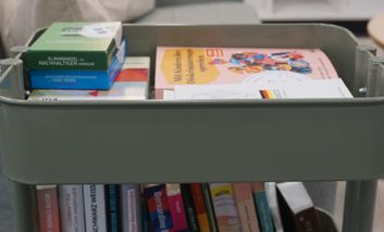 Unser Bücherwagen, © Maike Möntmann
