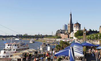 Promenade sur les bords du Rhin