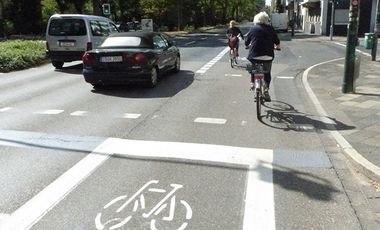 Radweg Klever-/Jülicher Straße © Landeshauptstadt Düsseldorf/Amt für Verkehrsmanagement