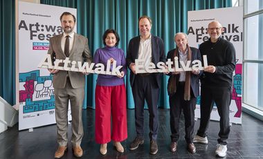 (V. r.) D.LIVE-Chef Michael Brill, Generalintendant Wilfried Schulz, OB Dr. Stephan Keller, Beigeordnete Miriam Koch sowie Thorben Meier, Geschäftsführer Düsseldorf Marketing, stellten das neue Art:walk Festival vor; Foto: Claus Langer