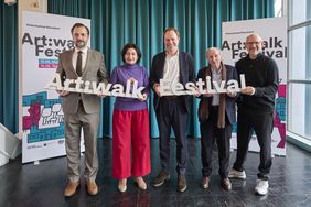 (V. r.) D.LIVE-Chef Michael Brill, Generalintendant Wilfried Schulz, OB Dr. Stephan Keller, Beigeordnete Miriam Koch sowie Thorben Meier, Geschäftsführer Düsseldorf Marketing, stellten das neue Art:walk Festival vor; Foto: Claus Langer